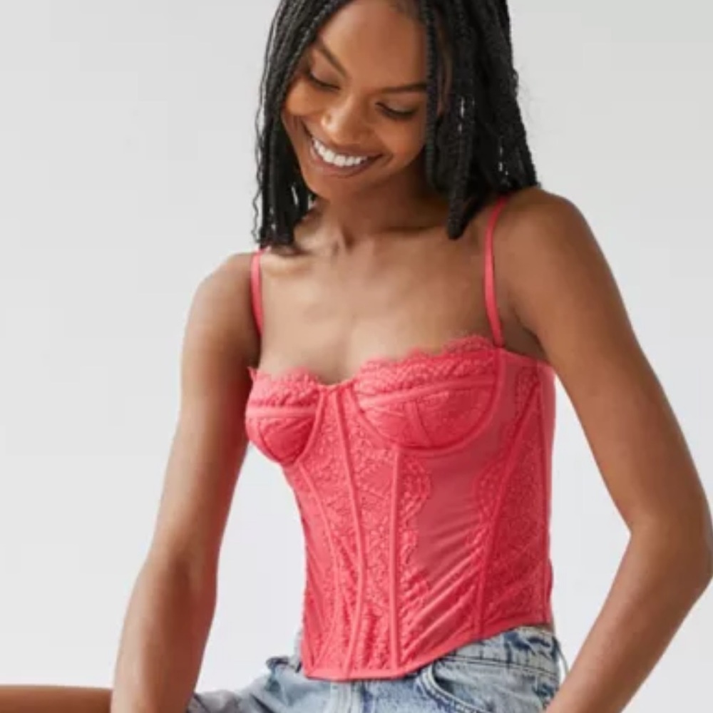 Out from under Modern love corset in blush